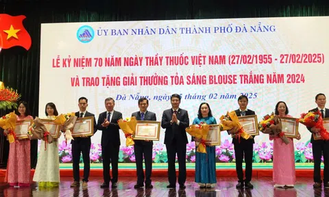 Miền Trung: Nhiều hoạt động tôn vinh đội ngũ y bác sĩ dịp 27/2