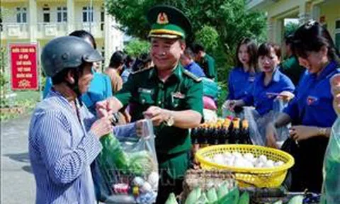 Ngày Biên phòng toàn dân 3/3: Đồng hành với người dân vùng biên giới biển