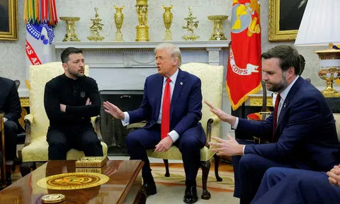 Sau cuộc khẩu chiến giữa ông Trump và ông Zelensky, điều gì chờ đợi Ukraine?