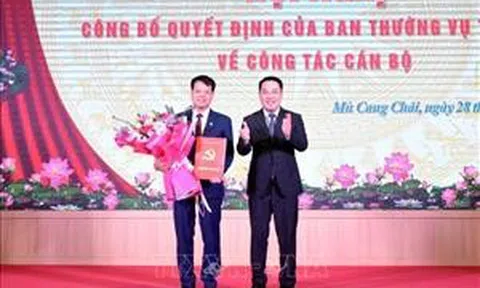 Kiện toàn tổ chức bộ máy, công tác cán bộ tại Yên Bái và Sóc Trăng