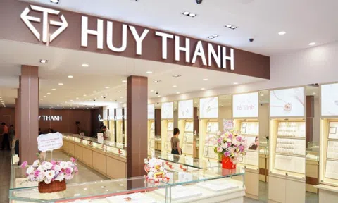 Danh tính nam CEO 9x làm nên tên tuổi Huy Thanh Jewelry