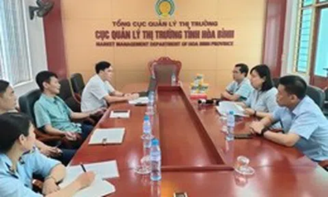 Mập mờ nguồn gốc sữa: Doanh nghiệp thoắt 'ẩn' thoắt 'hiện'