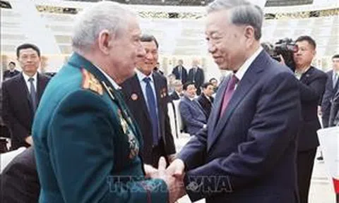 Tổng Bí thư gặp mặt tri ân những người bạn Belarus của Việt Nam