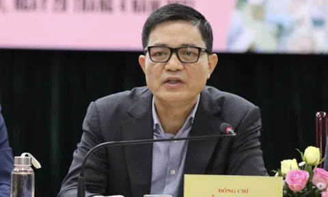 Bắt nguyên Cục trưởng Cục An toàn thực phẩm Bộ Y tế