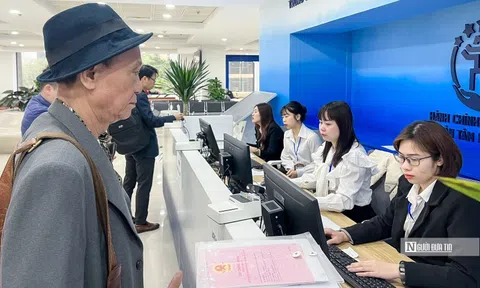 Không chấp nhận cán bộ "sáng cắp ô đi, tối cắp ô về", làm việc cầm chừng, định kỳ nâng lương