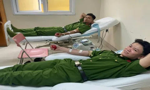 3 chiến sĩ cảnh sát hiến máu cứu sống nữ bệnh nhân qua cơn nguy kịch