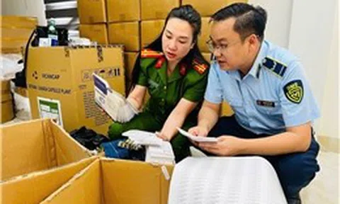 Công an Hà Nội phá chuyên án hơn 100 tấn thực phẩm chức năng, thiết bị y tế giả