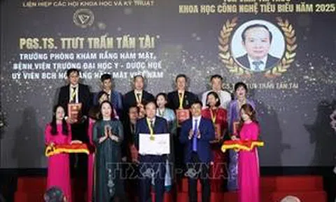 Tôn vinh 15 trí thức khoa học và công nghệ tiêu biểu