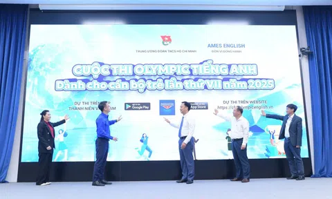 'Cán bộ trẻ cùng tiếng Anh bước vào kỷ nguyên vươn mình của dân tộc'