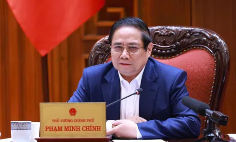 Thủ tướng: Tìm những điểm đột phá để xây dựng 2 nghị quyết của Bộ Chính trị về giáo dục - đào tạo và chăm sóc sức khỏe nhân dân