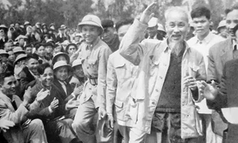 “Thần linh pháp quyền” trong tư tưởng Hồ Chí Minh