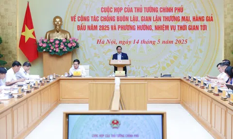 Thủ tướng: Buôn lậu, hàng giả là vấn đề lớn, phải ngăn chặn, đẩy lùi và chấm dứt