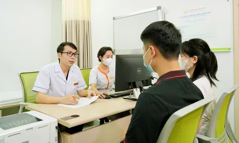 Biết chồng mắc bệnh hiếm khó có con, người vợ vẫn quyết cưới và cái kết