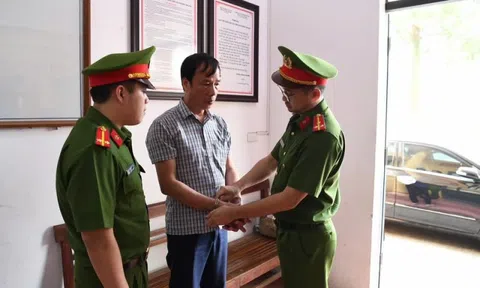 Công an tỉnh Phú Thọ bắt khẩn cấp Chủ tịch xã liên quan khai thác đất trái phép