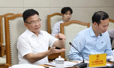 Phó Thủ tướng Lê Thành Long chủ trì họp về phân cấp, phân quyền lĩnh vực tư pháp