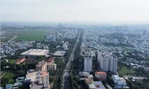 Thị trường bất động sản 'nóng' trong ngắn hạn