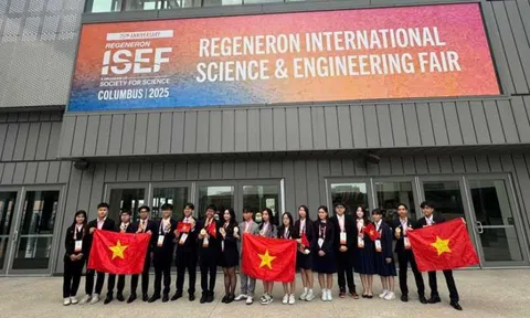 Đoàn học sinh Việt Nam lập kỳ tích tại Hội thi Khoa học kỹ thuật quốc tế Regeneron ISEF 2025