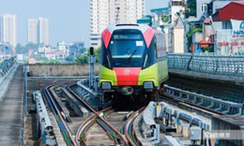 Đường sắt Nhổn - ga Hà Nội gặp sự cố, ngắt điện gần 1 tiếng để khắc phục