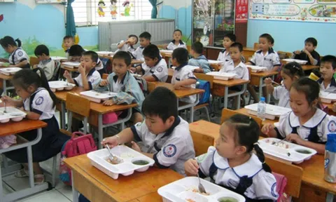 Bản tin 24/5: Hà Nội đang nghiên cứu miễn phí ăn trưa cho học sinh