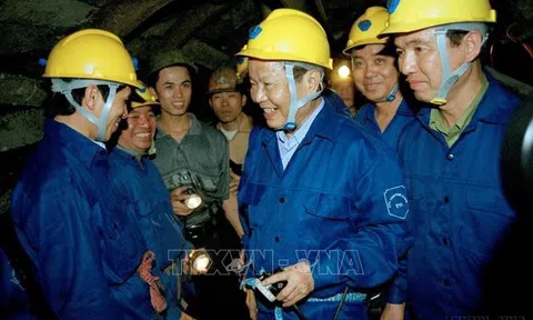 ĐỒNG CHÍ TRẦN ĐỨC LƯƠNG - NHÀ LÃNH ĐẠO CÓ NHIỀU ĐÓNG GÓP QUAN TRỌNG CHO SỰ NGHIỆP ĐỔI MỚI, PHÁT TRIỂN ĐẤT NƯỚC VÀ BẢO VỆ TỔ QUỐC