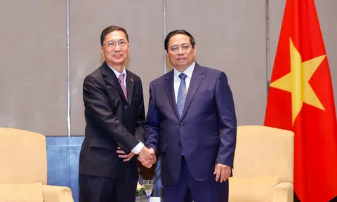 Thủ tướng Phạm Minh Chính làm việc với các doanh nghiệp hàng đầu Malaysia