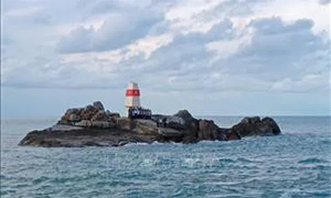 Cụm đảo Hòn Khoai - 'địa chỉ đỏ' giữa trùng khơi