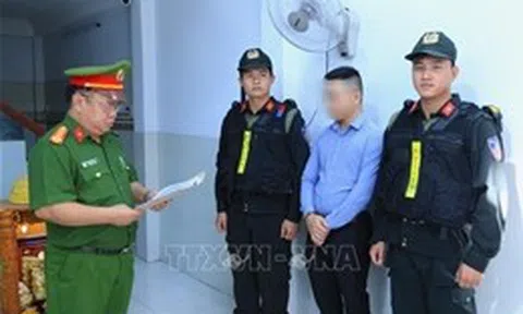 Tạm giữ 3 đối tượng để điều tra hành vi sản xuất phân bón giả