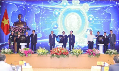 TỔNG THUẬT: Thủ tướng tọa đàm với doanh nghiệp về phát triển kinh tế tư nhân