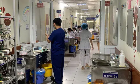 Tổ chức chiến dịch cao điểm phòng bệnh sốt xuất huyết, COVID-19...