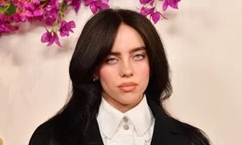 Hiện tượng Billie Eilish thống trị Lễ trao giải AMAs 2025