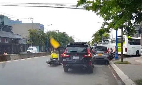 Ba triệu và hai mươi triệu