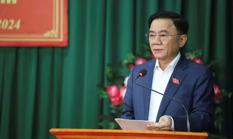 Kết luận của Bộ Chính trị, Ban Bí thư về thực hiện nhiệm vụ sắp xếp tổ chức bộ máy và đơn vị hành chính, bảo đảm tiến độ, yêu cầu
