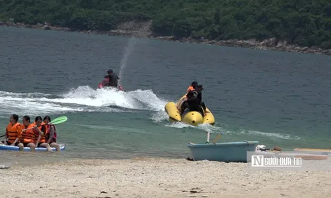 Phập phồng nỗi lo an toàn mùa cao điểm du lịch (kỳ 2): Không được phép, phương tiện vô tư chở khách trên biển