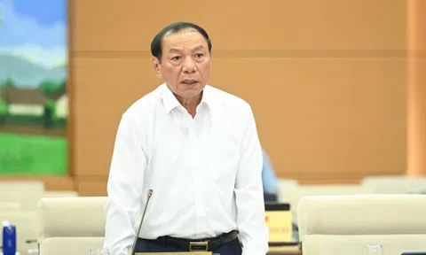 Mặc áo có logo không phải quảng cáo, Bộ trưởng nói "đại biểu cứ yên tâm mà mặc"