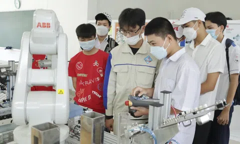 Bài 1: Từ phân luồng đến hướng nghiệp: Cần một hành trình liền mạch cho người học