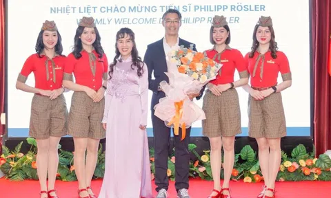 Hàng không Vietjet (VJC) bổ nhiệm cựu Phó Thủ tướng Đức vào HĐQT