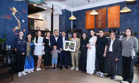 Thủ tướng thăm gia đình kiều bào kinh doanh ẩm thực Việt Nam tại Estonia