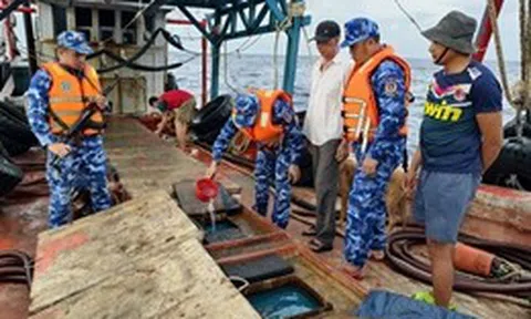 Vùng Cảnh sát biển 4 liên tục bắt giữ tàu chở dầu DO trái phép trên biển