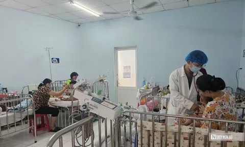 Sốt xuất huyết và sởi diễn biến phức tạp, bác sĩ khuyến cáo người dân không chủ quan