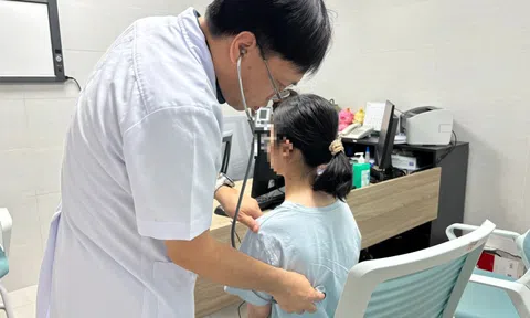 Bệnh nhân bị vỡ phế quản gốc 2 bên hiếm gặp vừa được cứu sống ngoạn mục