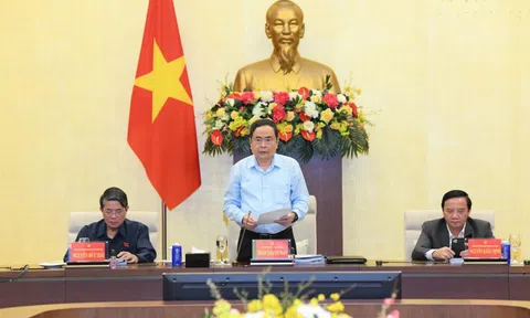 Bí thư Đảng ủy Quốc hội, Chủ tịch Quốc hội Trần Thanh Mẫn chủ trì phiên họp về công tác nhân sự