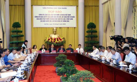 Công bố Lệnh của Chủ tịch nước về Nghị quyết sửa đổi, bổ sung một số điều của Hiến pháp