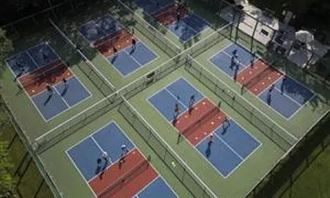 Cảnh báo mất an toàn tại các sân Pickleball xây dựng tự phát