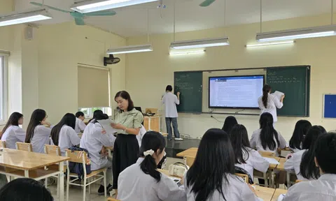 Chính thức thông qua Luật Nhà giáo: Xác lập vị thế, nâng tầm chính sách cho đội ngũ thầy cô giáo