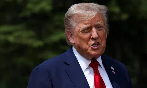 Tổng thống Trump hối thúc Iran đầu hàng vô điều kiện