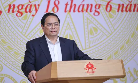 Thủ tướng: Tạo thuận lợi nhất cho mỗi thí sinh, tổ chức kỳ thi THPT thực sự là 'ngày hội'