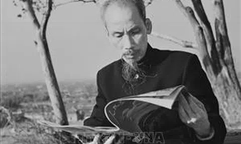 Chủ tịch Hồ Chí Minh - nhà báo lớn, người thầy vĩ đại của báo chí cách mạng Việt Nam