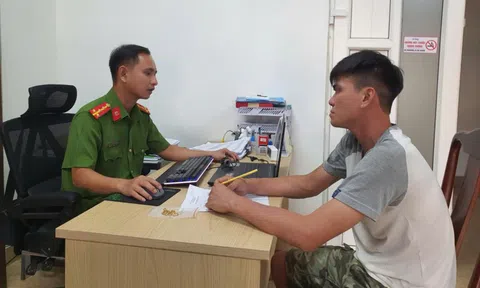 Bắt đối tượng cướp giật dây chuyền của người phụ nữ đi đường