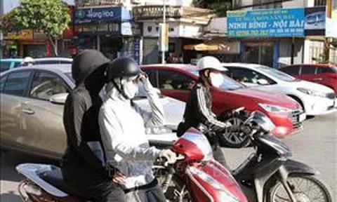 Kỳ thi tốt nghiệp THPT 2025: Nhiều khu vực có nắng, có nơi nắng nóng