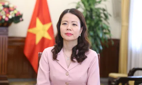 Thủ tướng dự Hội nghị WEF Thiên Tân: Thúc đẩy giải pháp cho các vấn đề kinh tế khu vực và thế giới
